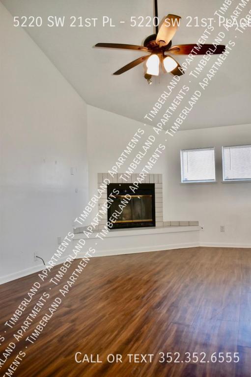 Building Photo - 5220 SW 21st Pl