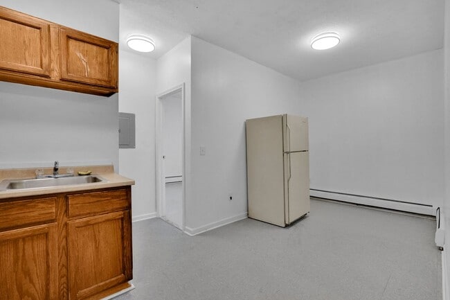 Building Photo - 296 Hancock St