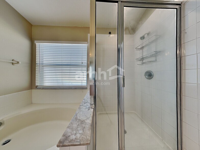 Building Photo - 8622 Tidal Bay Ln