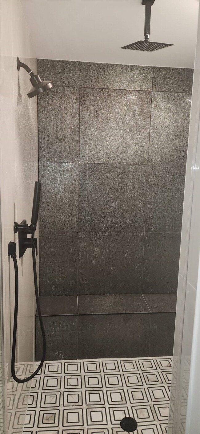 Building Photo - 5702 Fairdale Ln