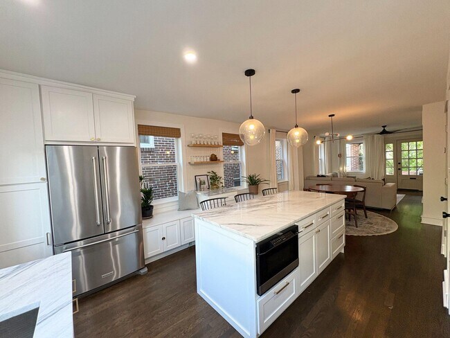 Building Photo - 4625 Silverwood St