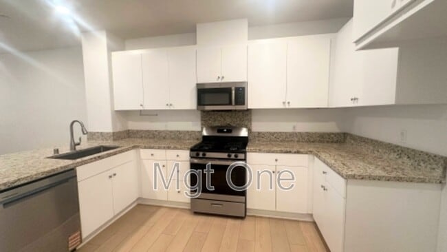 Building Photo - 15988 Lasselle St