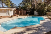 Building Photo - 410 Tanglewood Dr