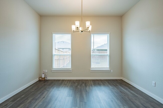 Building Photo - AVAILABLE NOW! GORGEOUS 4 BEDROOM DUPLEX LOCATED IN MIDLOTHIAN ISD!