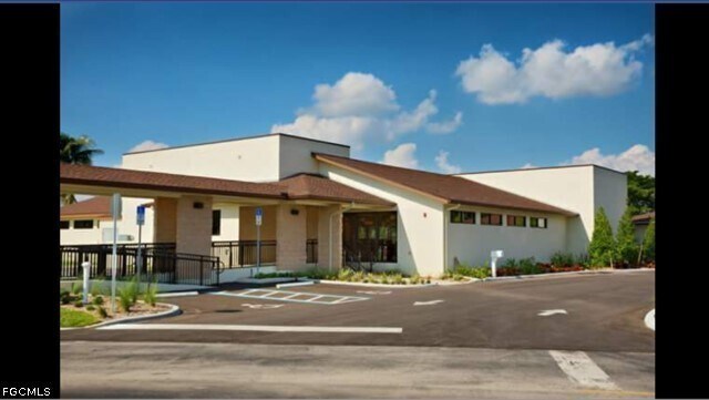 Building Photo - 1580 Pine Valley Dr