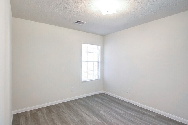 Building Photo - 12804 Rio Lindo St
