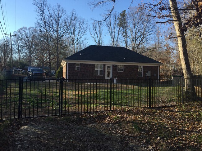Backyard - 302 Meadowbrook Drive