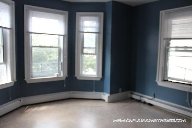 Building Photo - 36 Mozart St