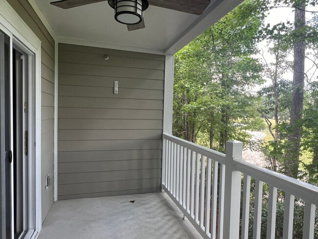 Building Photo - 3 Bedroom, 2 Bath, Condo at Tullamore Lakes in Sun Colony. Available now@