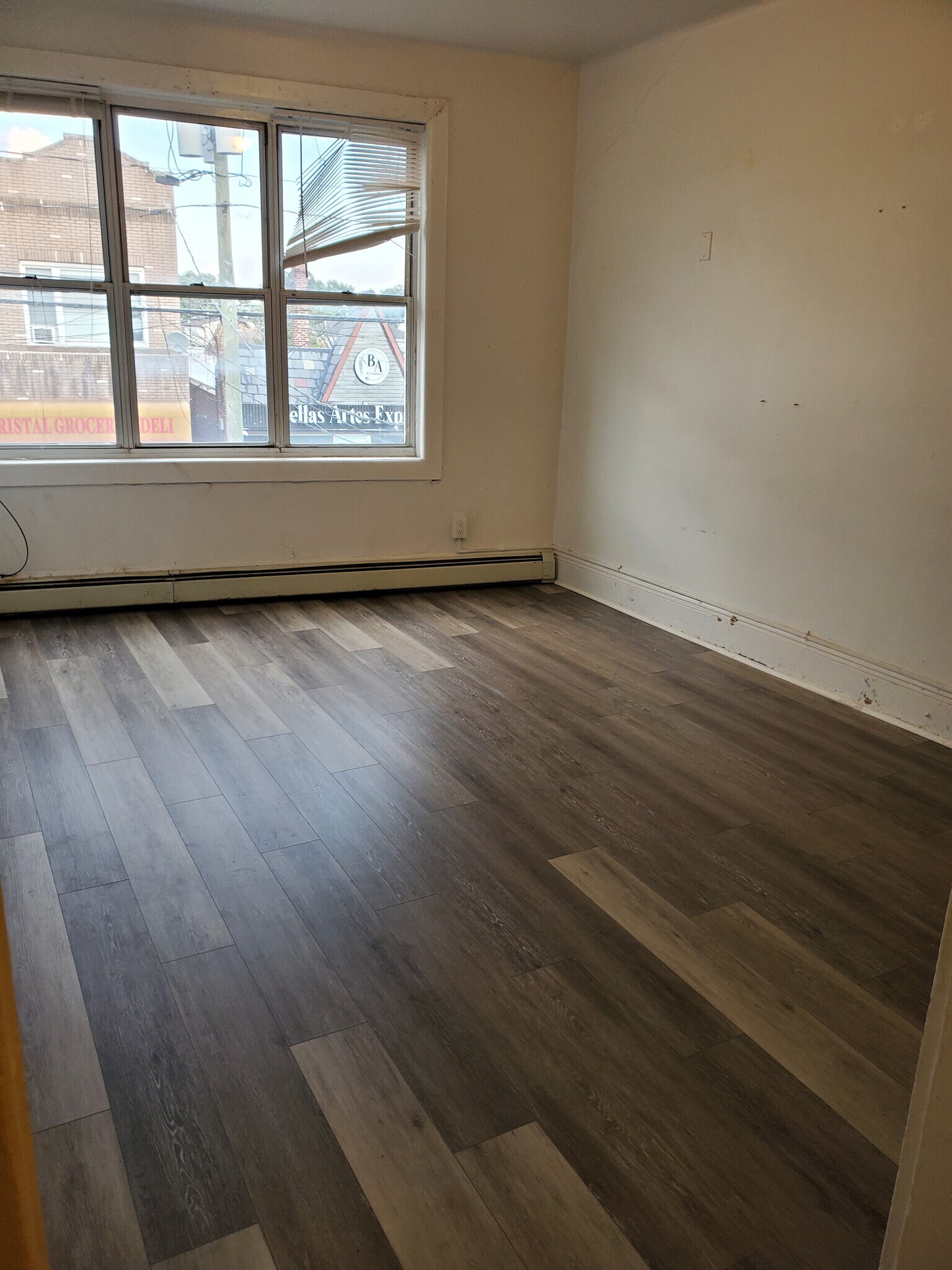 Building Photo - 135 Anderson Ave