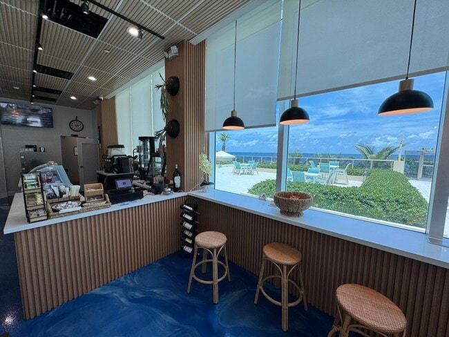 Building Photo - 2501 S Ocean Dr