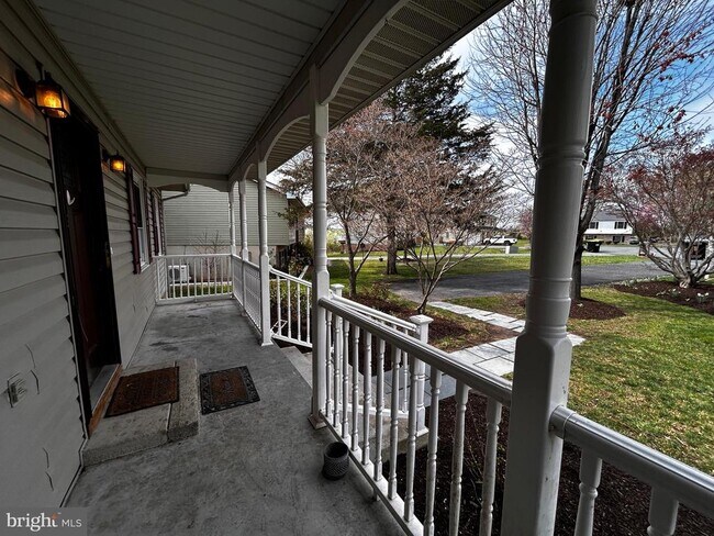 Building Photo - 123 Meadowbrooke Pl