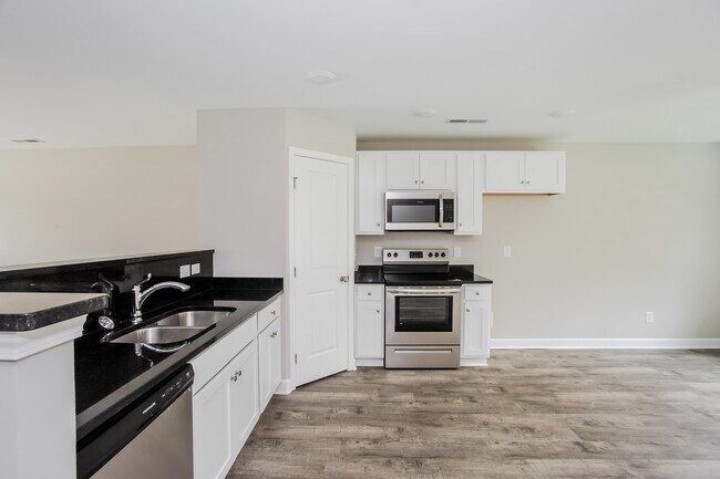 Building Photo - 720 White Crane Rd