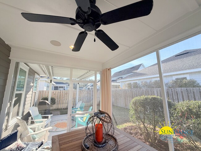 Building Photo - Charming 3BR Home with really great neighborhood perks!