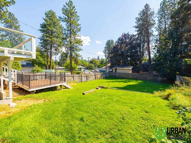 Building Photo - 4 bedroom 2 bath room house for rent in So...