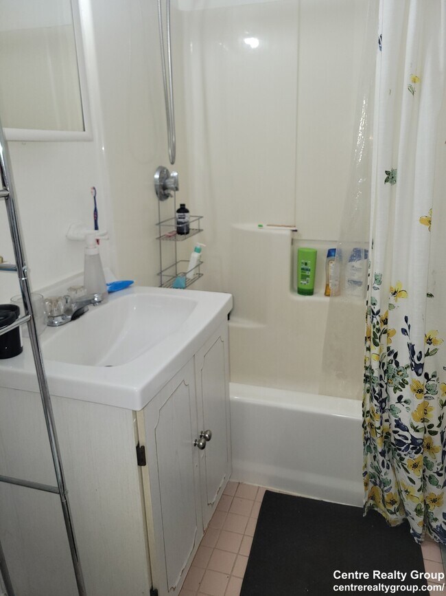 Building Photo - 10 Morgan Pl