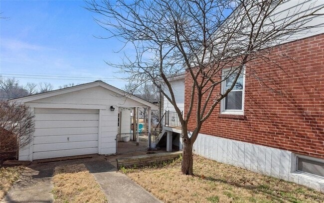 Building Photo - 10228 St Arsene Ln