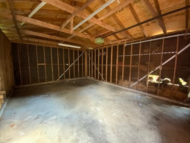 Building Photo - 1009 Grant St