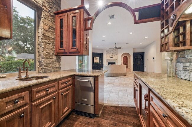 Building Photo - 16218 Barklea Rd