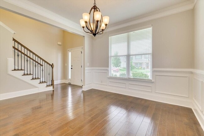 Building Photo - 127 Radcliff Dr