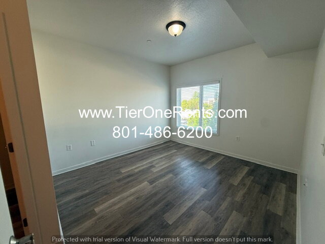 Building Photo - NO DEPOSIT option available for qualified renters