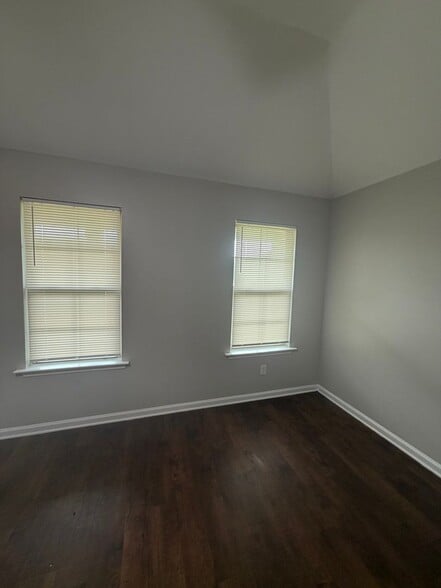 Building Photo - 5448 Mallard Park Blvd