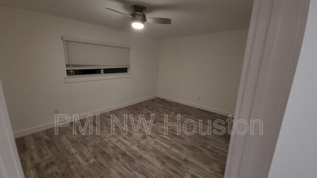 Building Photo - 2677 Gessner Rd