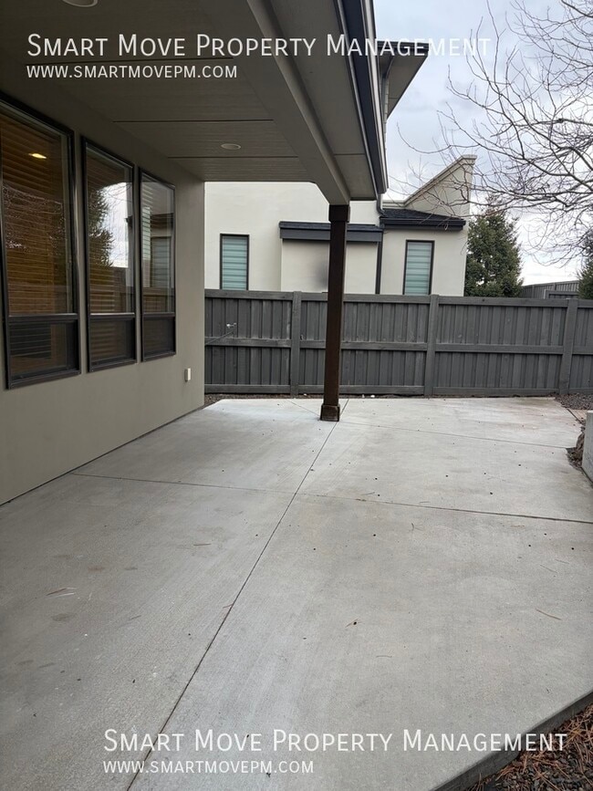 Building Photo - 2929 E Heartleaf Ln