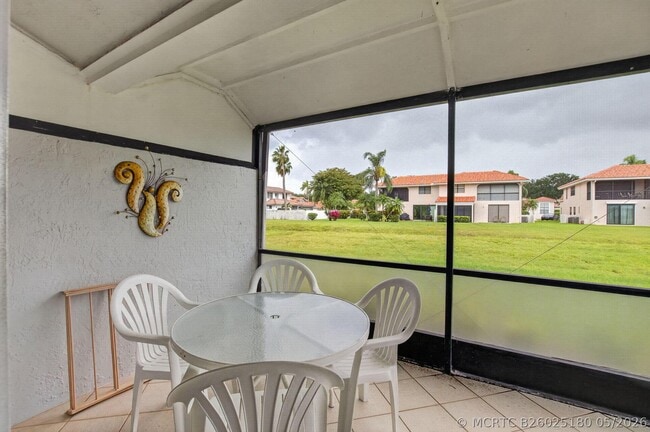 Building Photo - 8697 Sunbird Pl