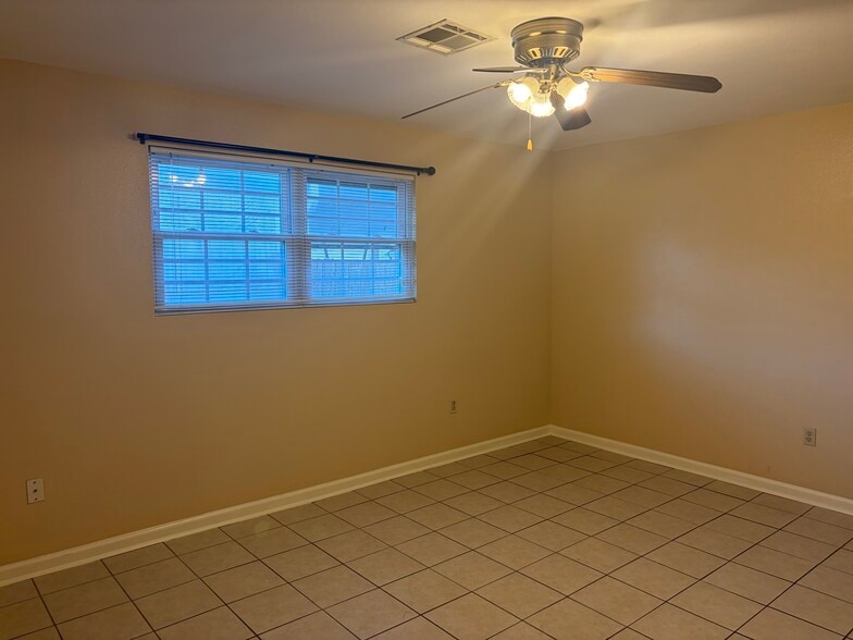 Building Photo - 6237 Catina St
