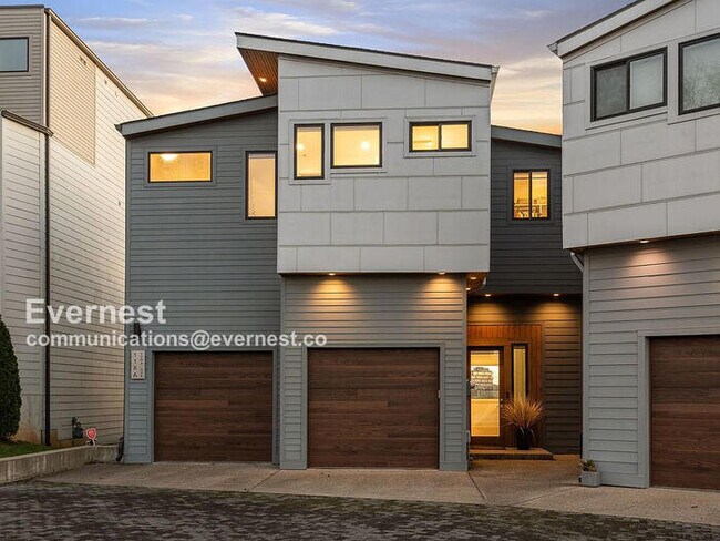 Building Photo - 118A Fern Ave