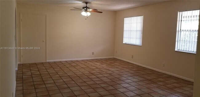 Building Photo - 2526 Taylor St