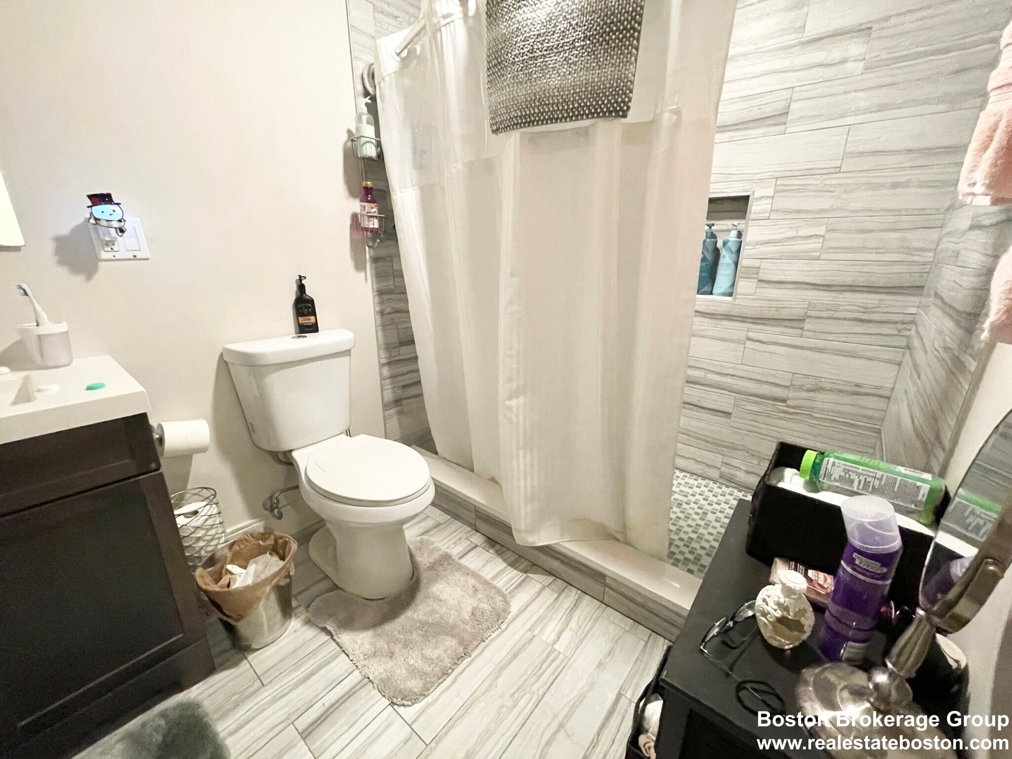 Building Photo - 42 Washburn St