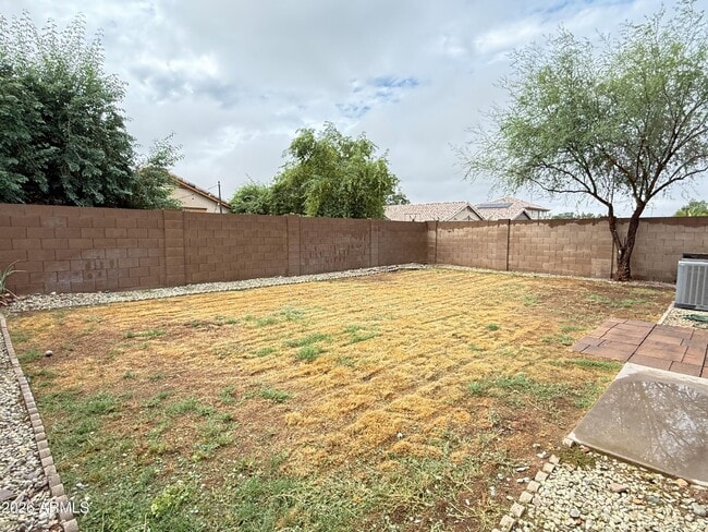 Building Photo - 11829 W Shaw Butte Dr