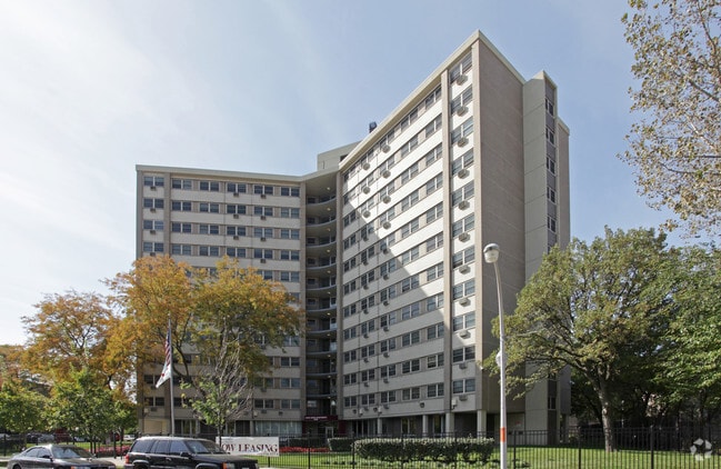 Primary Photo - Judge Green Apartments