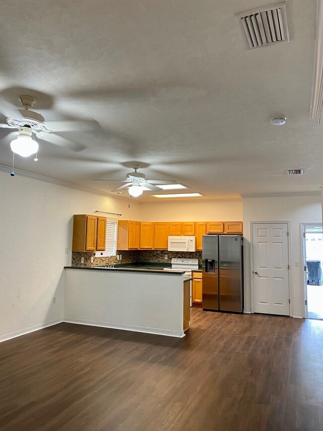 Building Photo - 4701 NW 78th Rd