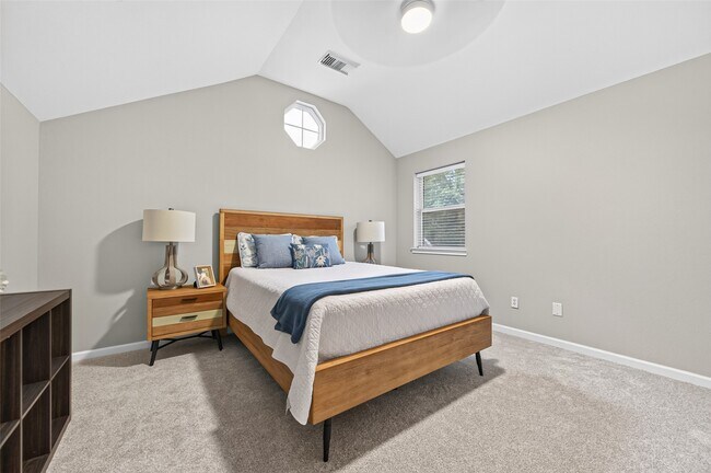 Building Photo - 27 E Shale Creek Cir