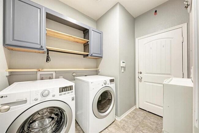 Building Photo - 1412 Berlin Ln