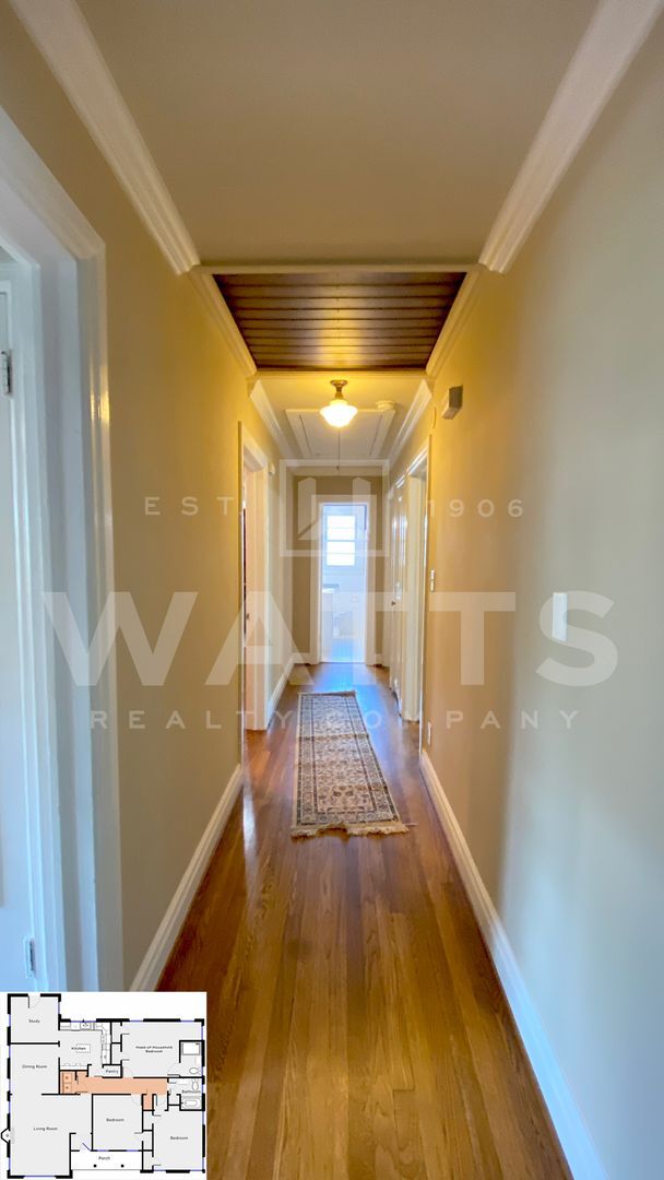 Building Photo - Beautiful Cottage Home located in Homewood