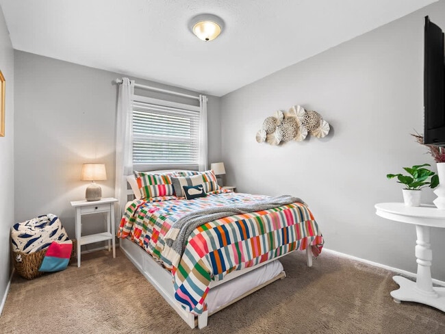 Building Photo - 126 Beachwood Ave