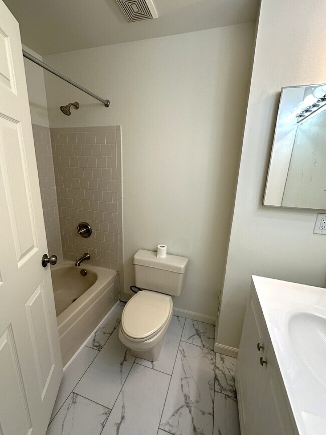 Building Photo - COMING SOON! 3-Bed, 3.5-Bath Townhome in Sparks Glencoe