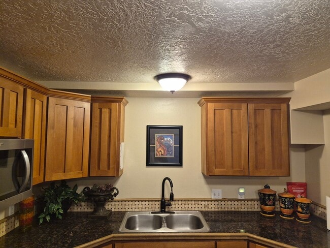 Building Photo - 420 W 1840 S