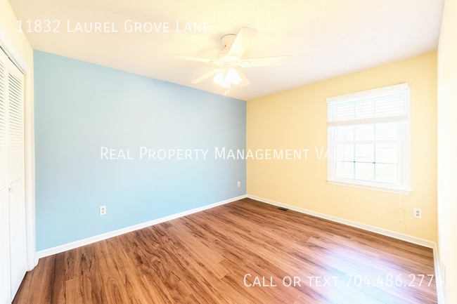 Building Photo - 11832 Laurel Grove Ln