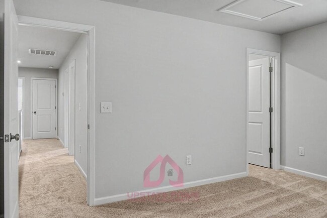 Building Photo - 378 Highline Trl