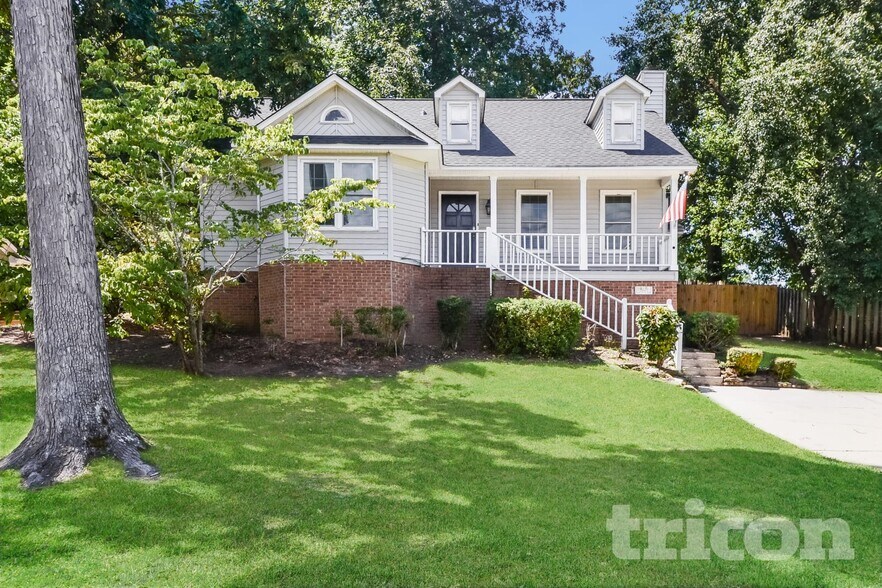 Primary Photo - 204 Kemsing Rd