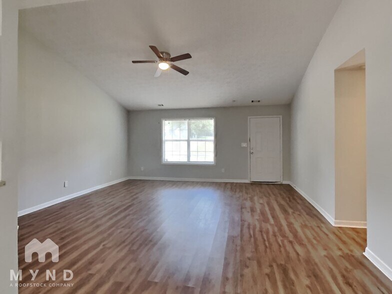 Building Photo - 5995 Homestead Cir
