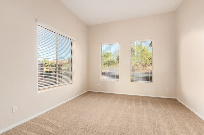 Building Photo - Gorgeous Golf Course Views in Gilbert, AZ!  MOVE-IN SPECIAL:  FIRST MONTH FREE!!!