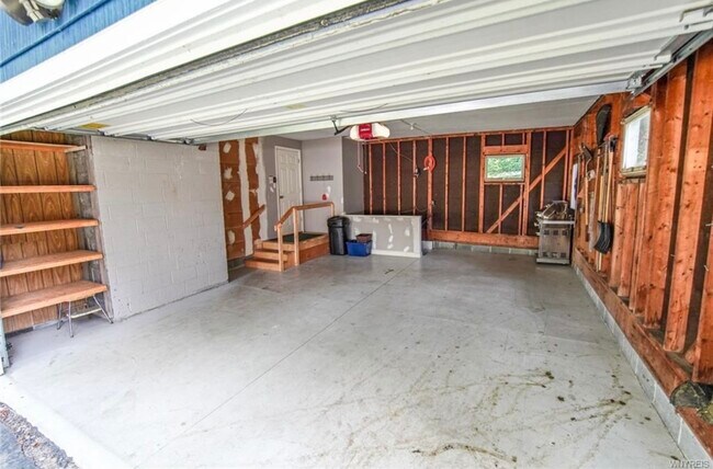 Building Photo - 757 Warren Dr