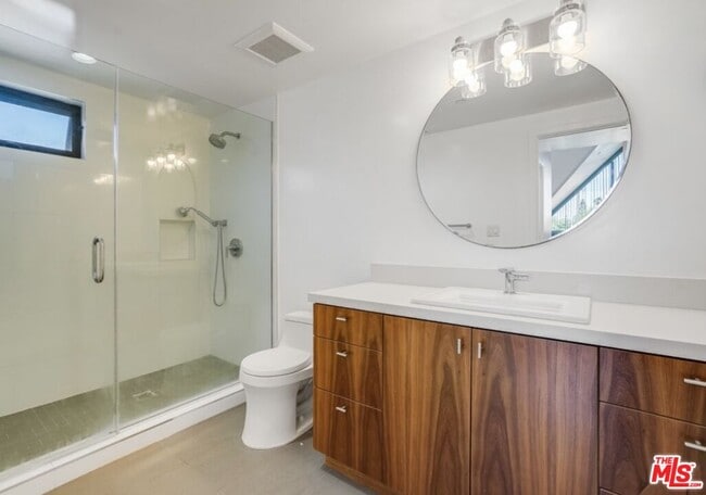 Building Photo - 3641 Greenwood Ave