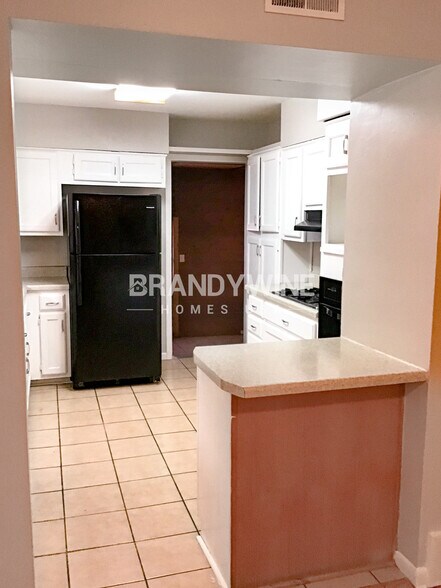 Building Photo - 3035 Christine Rd